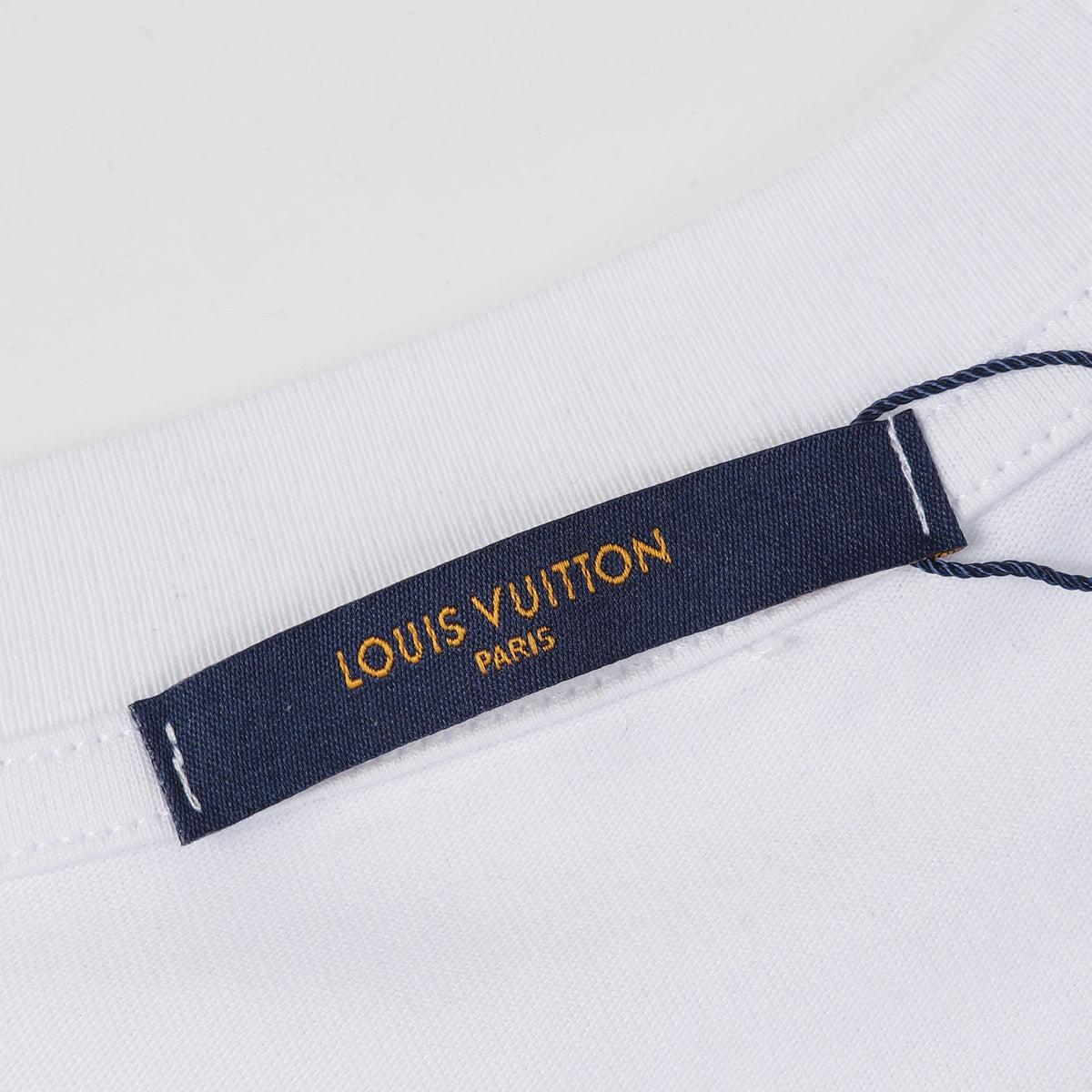 Kreatives T-Shirt mit Buchstaben-Print