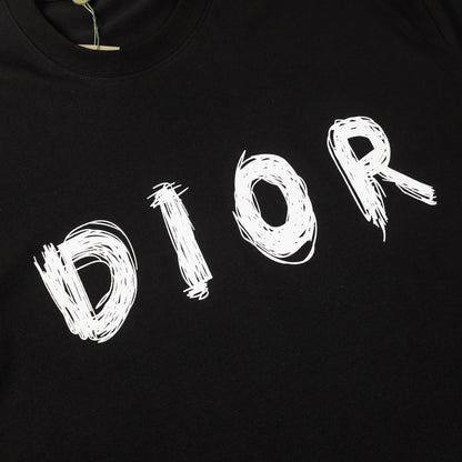 Einfaches bedrucktes T-Shirt