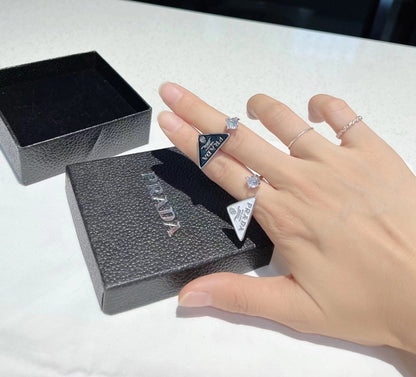 Dreiecksymbol Kristall Offener Ring