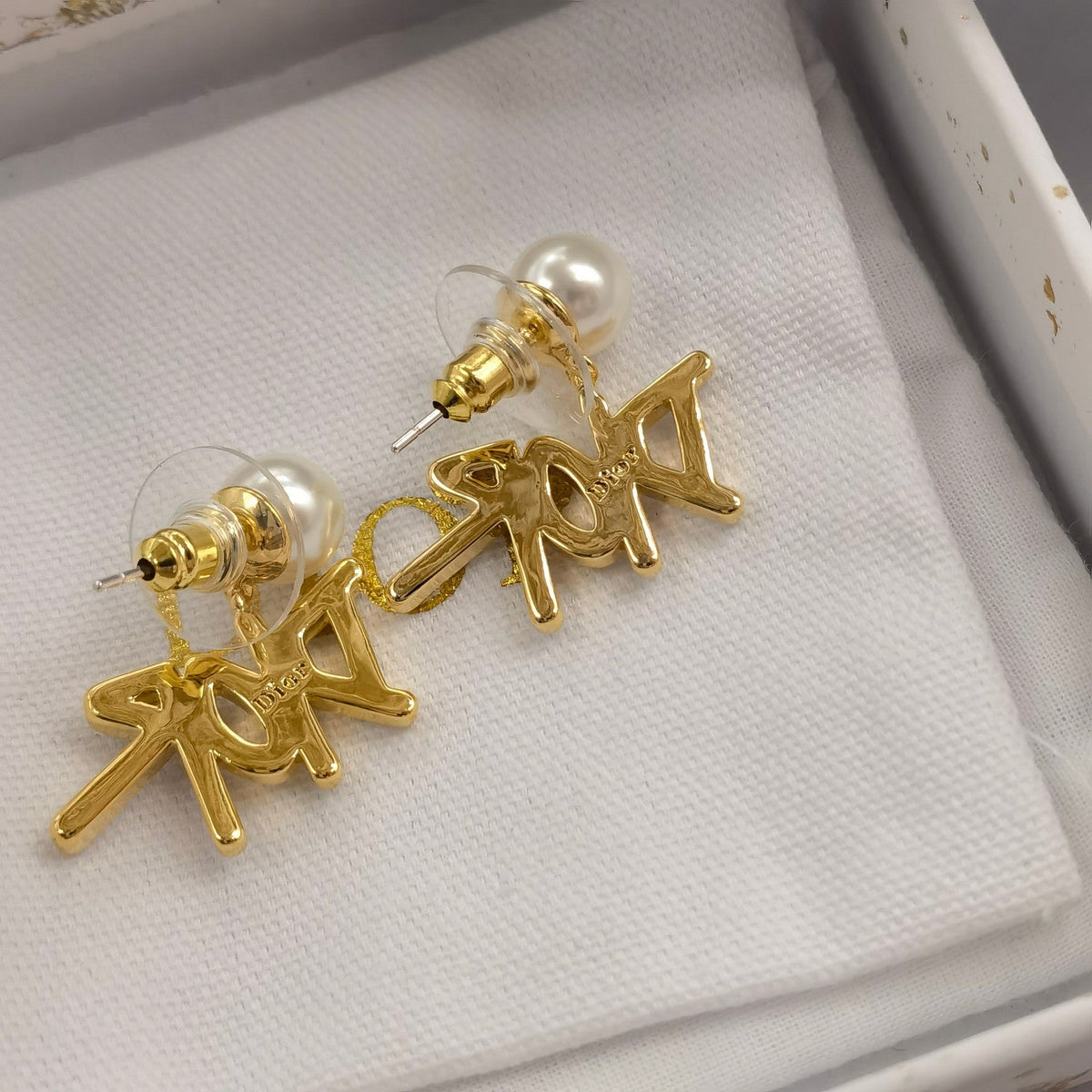 Elegante Strass-Buchstaben Perlenohrringe