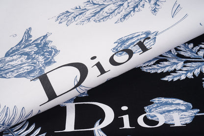 Einfaches bedrucktes T-Shirt