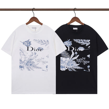 Einfaches bedrucktes T-Shirt