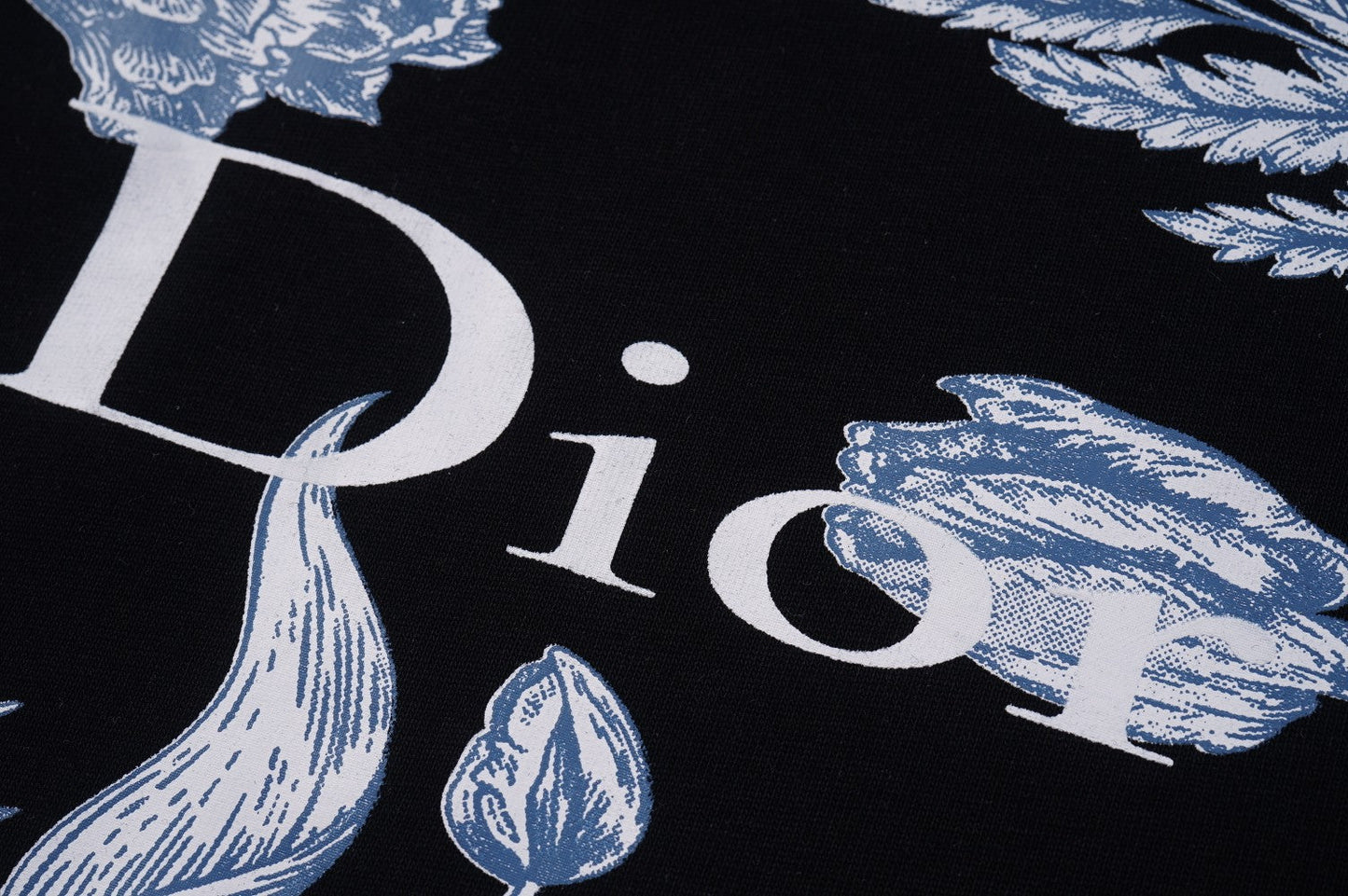 Einfaches bedrucktes T-Shirt