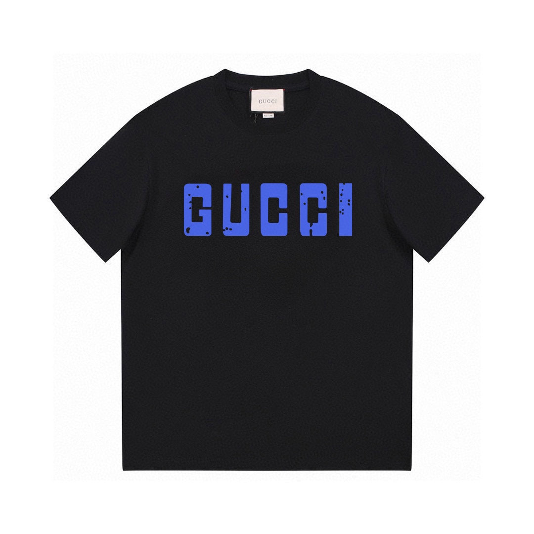 Einfaches bedrucktes T-Shirt