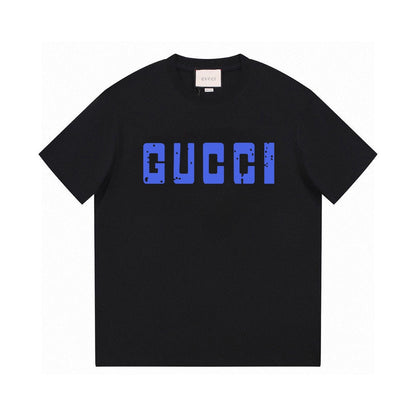 Einfaches bedrucktes T-Shirt