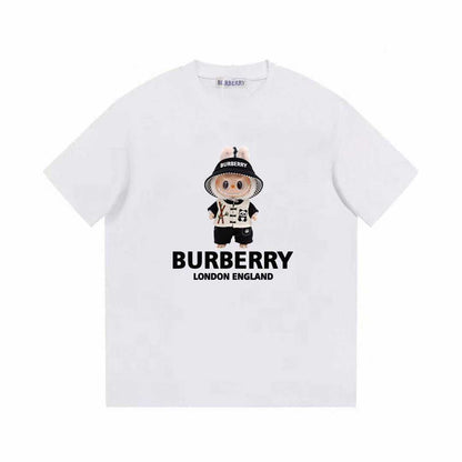 T-Shirt mit neuen Charakteren bedruckt