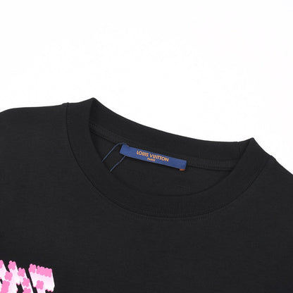 Pinkes T-Shirt mit klassischem Aufdruck
