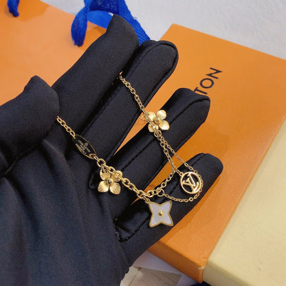 Modisches hohles Anhängerarmband