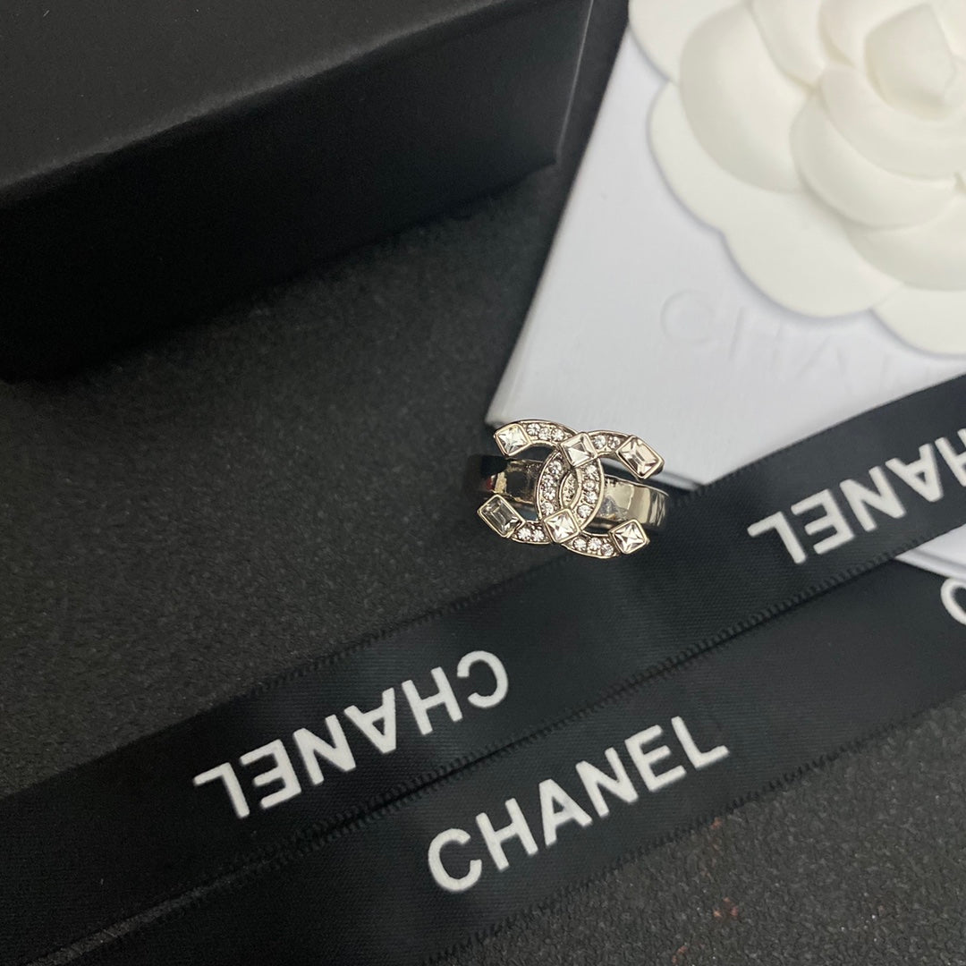 Funkelnder Diamant-Logo-offener Ring