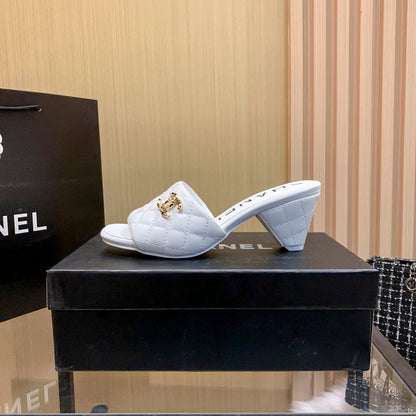 Diamantleder-Dreieck-Absatzschuhe
