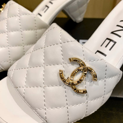 Diamantleder-Dreieck-Absatzschuhe