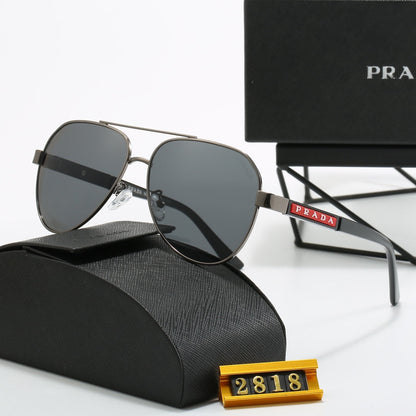 Sonnenbrille aus Metall mit Doppelsteg