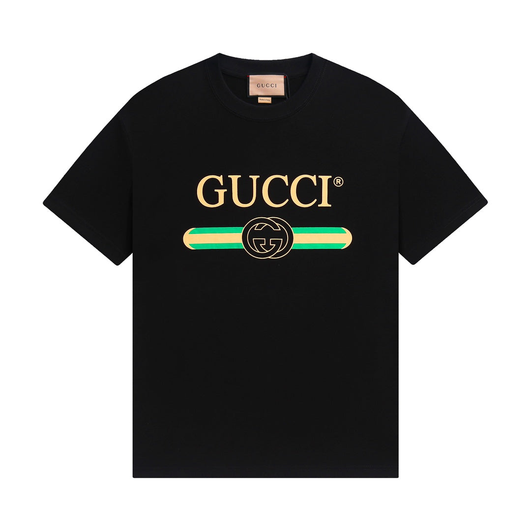 Einfaches bedrucktes T-Shirt