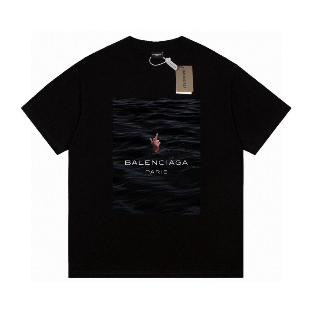 Kreatives bedrucktes T-Shirt
