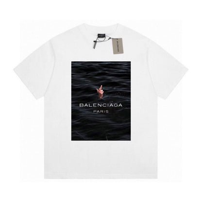 Kreatives bedrucktes T-Shirt