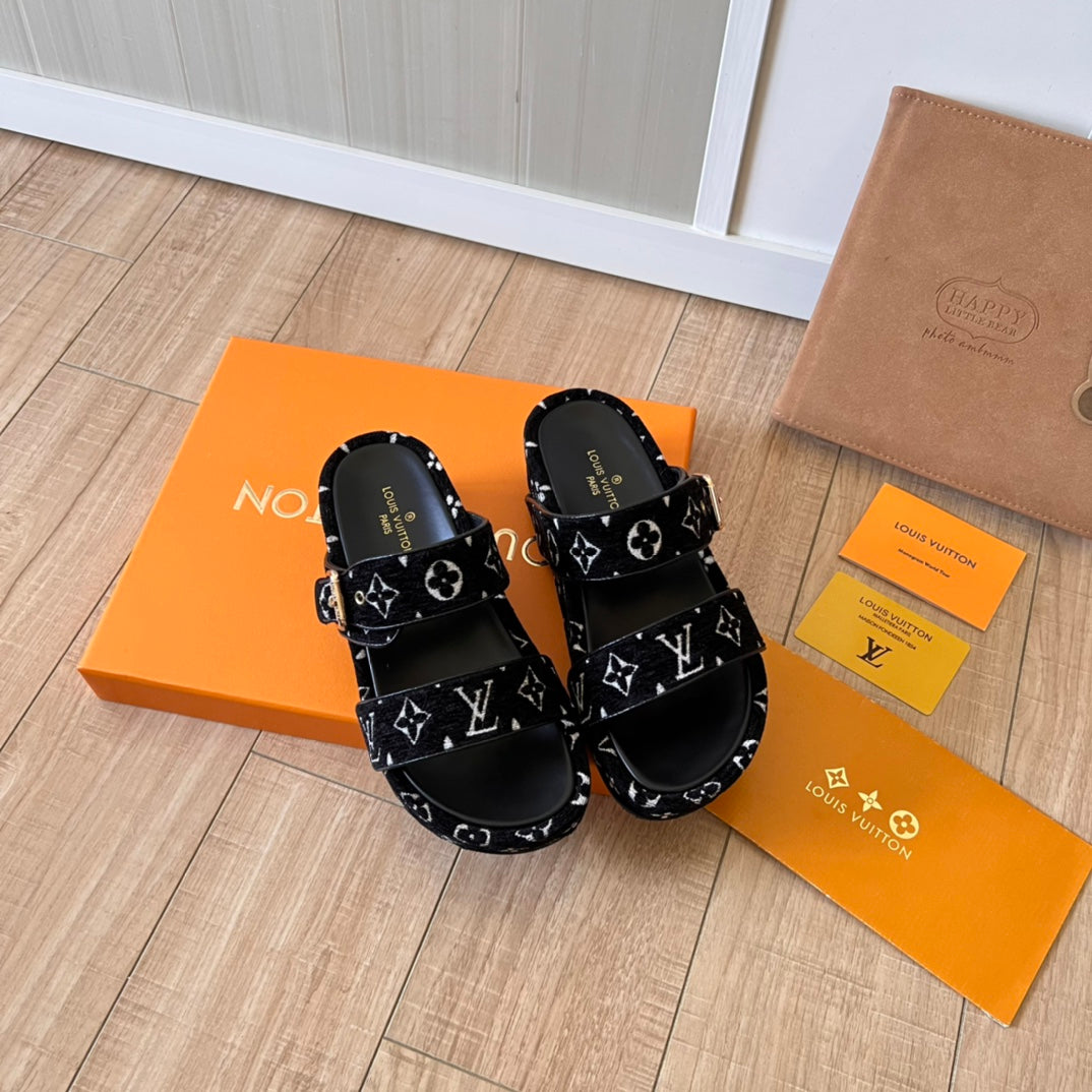 Dicke Wildleder-Monogramm-Pantoffeln