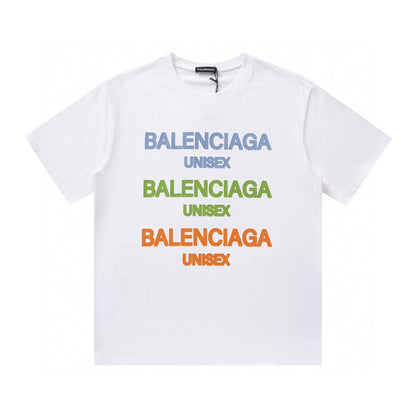 Klassisches T-Shirt mit Buchstabenaufdruck