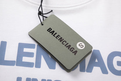 Klassisches T-Shirt mit Buchstabenaufdruck