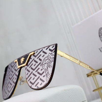 Fashion-Sonnenbrille mit Wasserzeichenmuster
