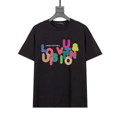Buntes T-Shirt mit Buchstaben-Print
