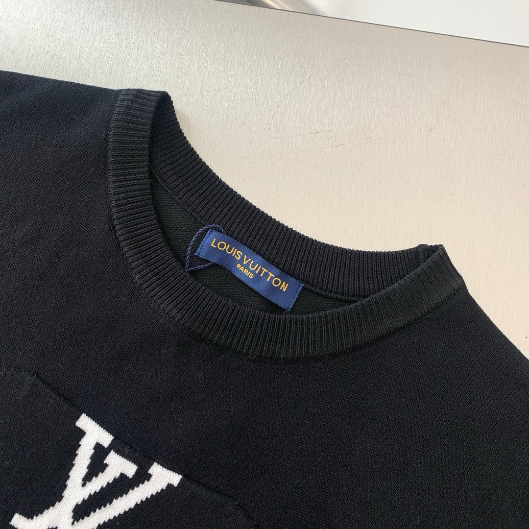Gestricktes besticktes T-Shirt