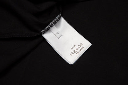 Einfaches bedrucktes T-Shirt
