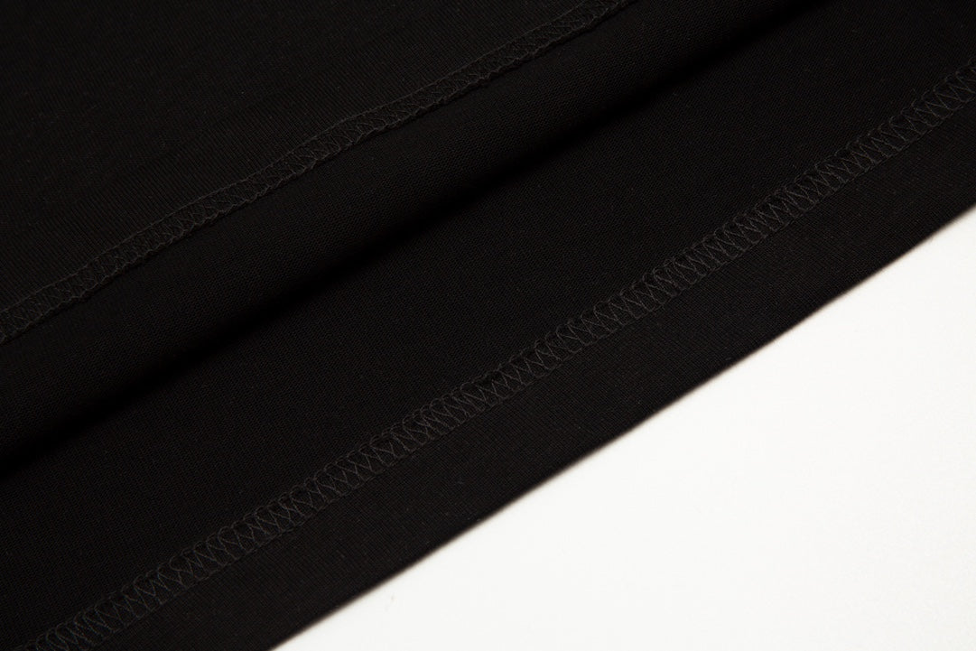 Einfaches bedrucktes T-Shirt