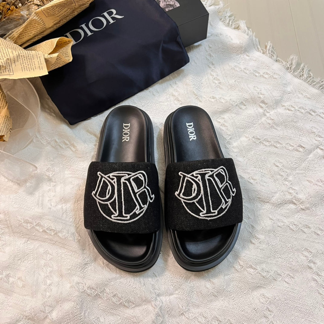 Aqua-Sandalen