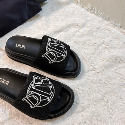 Aqua-Sandalen