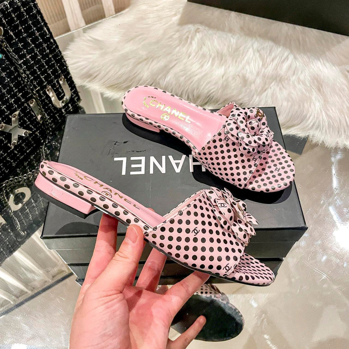 Retro Polka Dot Pantoffeln