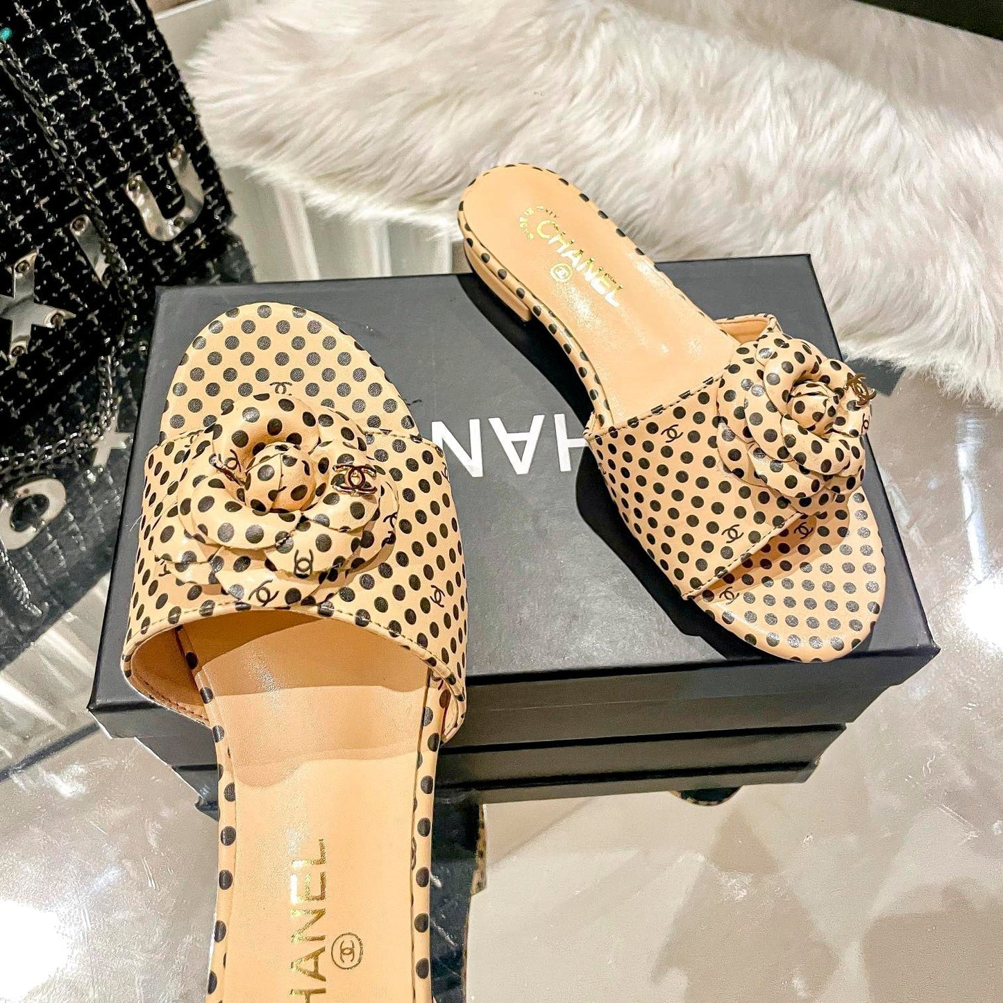 Retro Polka Dot Pantoffeln