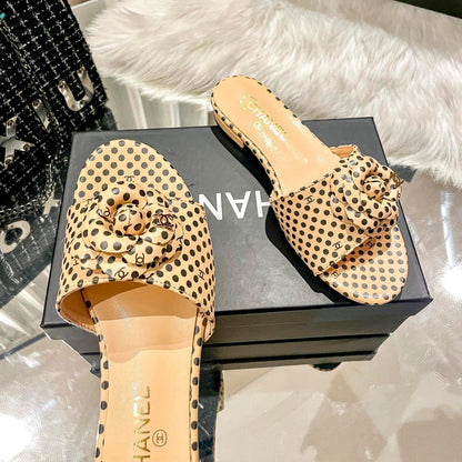 Retro Polka Dot Pantoffeln