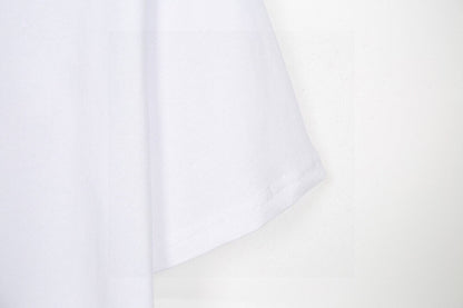 Einfaches besticktes T-Shirt