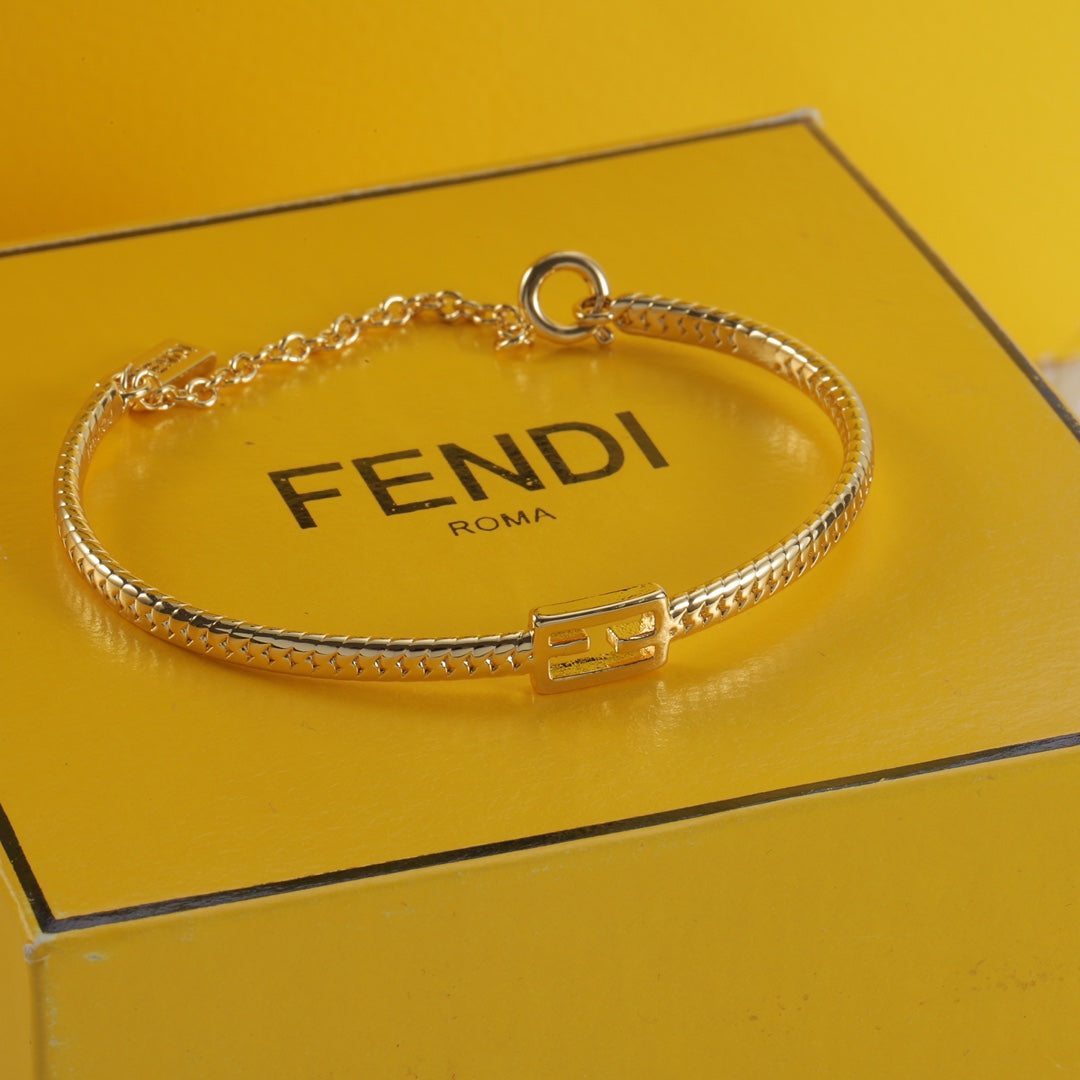 Goldfarbenes Baguette-Armband