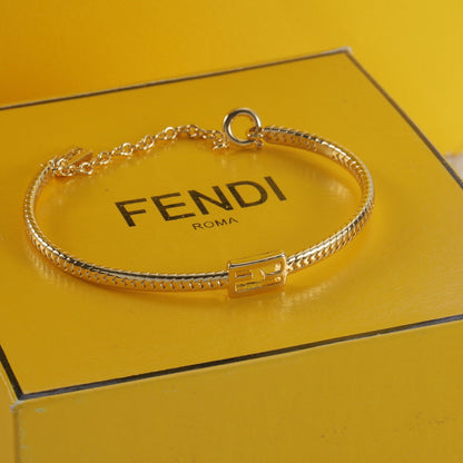Goldfarbenes Baguette-Armband