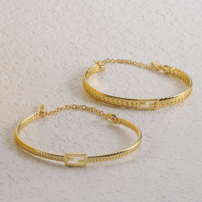 Goldfarbenes Baguette-Armband