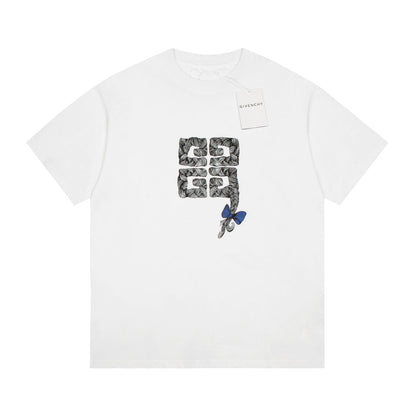 Modisches bedrucktes T-Shirt