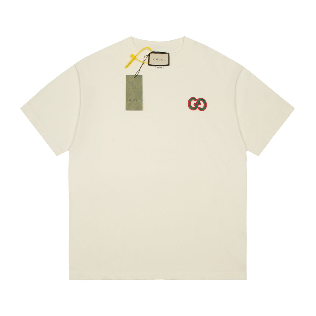 Einfaches besticktes T-Shirt