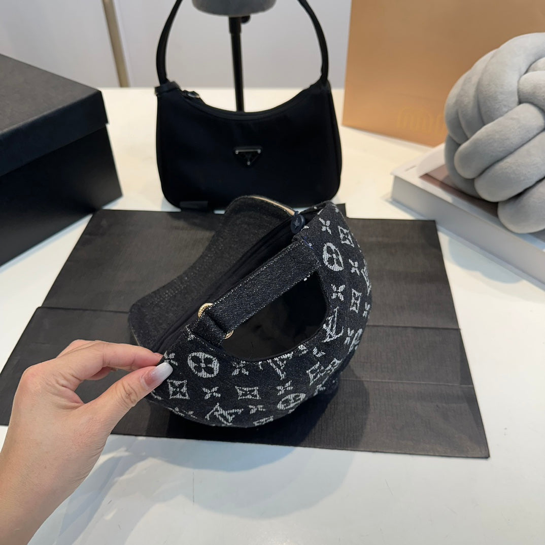 Baseballcap mit Retro-Denim-Prägelabel aus Metall