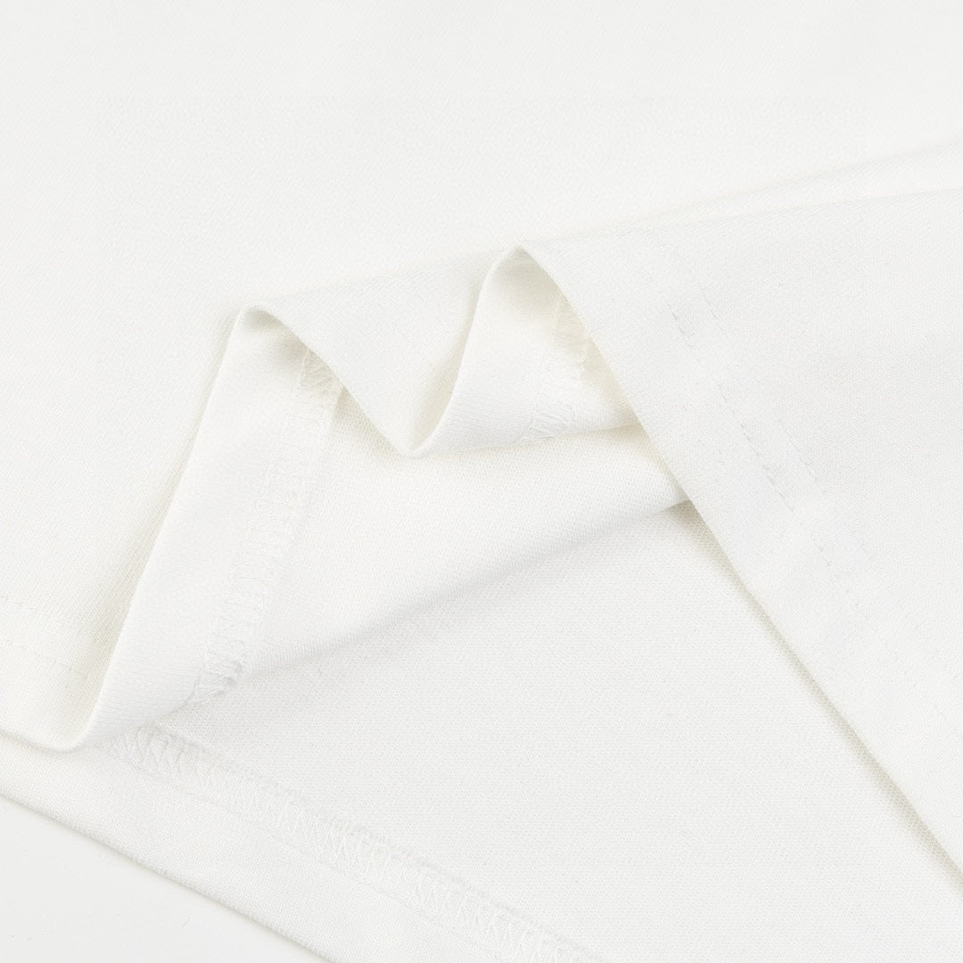 Einfaches bedrucktes T-Shirt