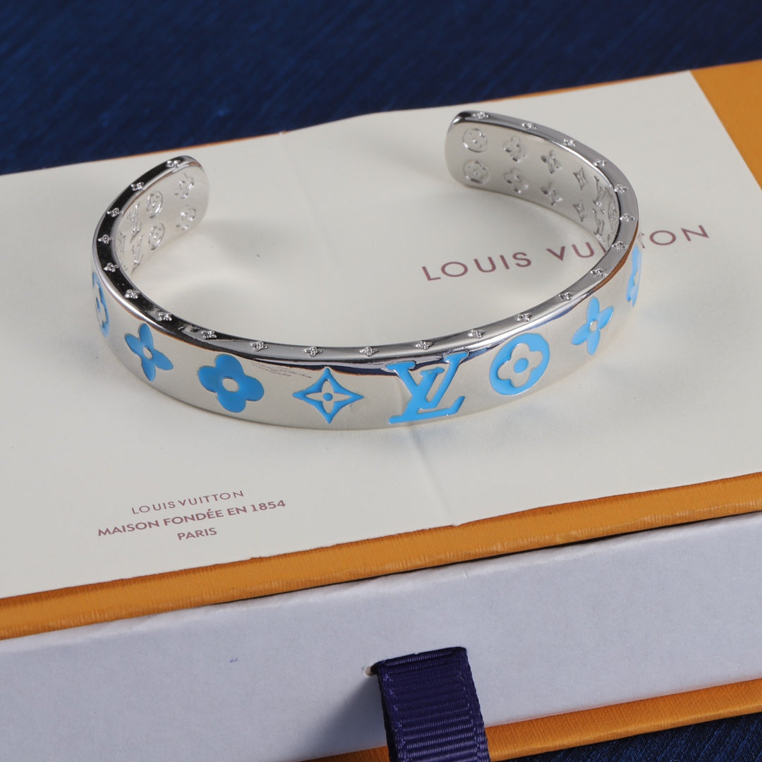 Buntes Emaille-Armband mit Prägung