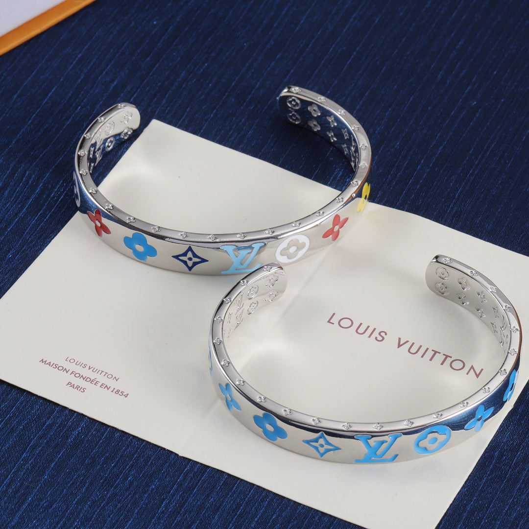 Buntes Emaille-Armband mit Prägung
