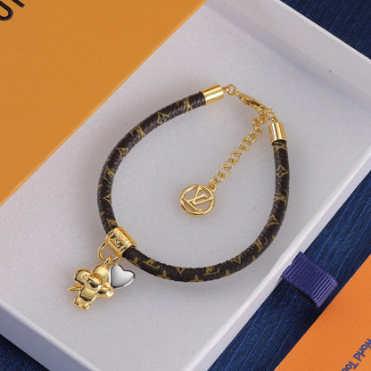 Lederarmband für Paare mit Love Spliced Puppe