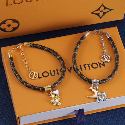 Lederarmband für Paare mit Love Spliced Puppe