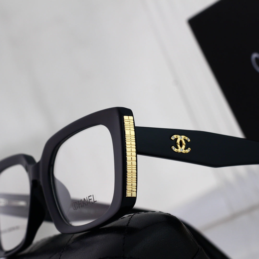 Quadratische modische Brille mit dickem Rahmen