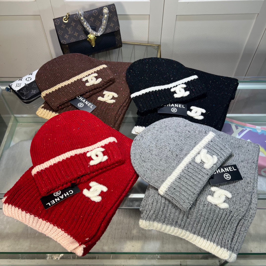 Spitzer Farblich Gestrickter Schal-Mützen-Set