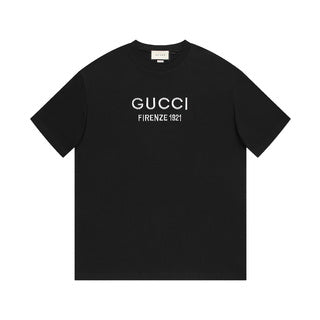 Besticktes T-Shirt