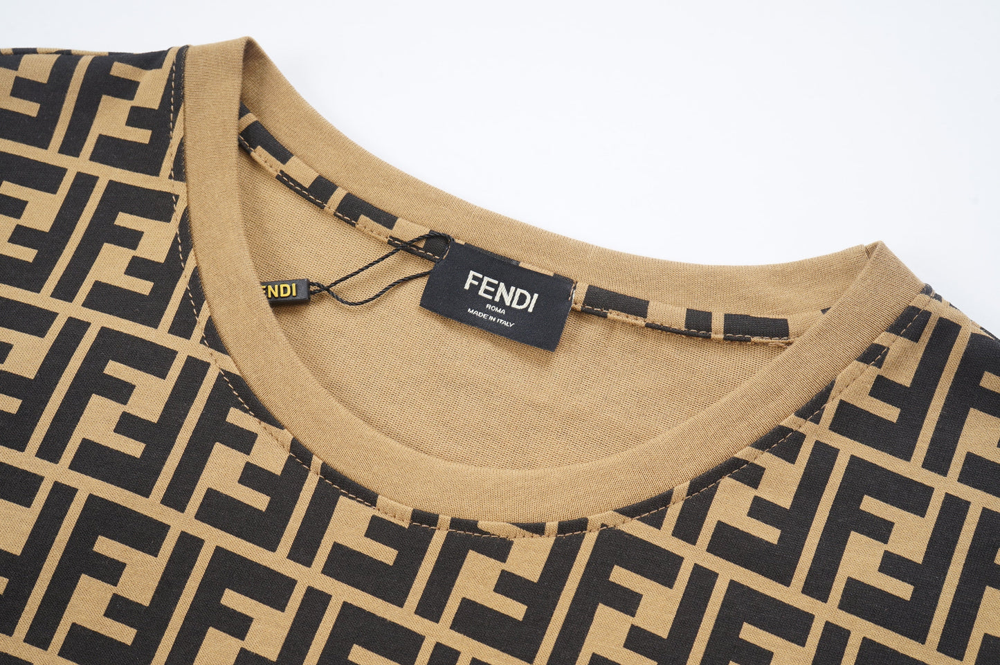 Vintage T-Shirt mit Buchstaben F Print