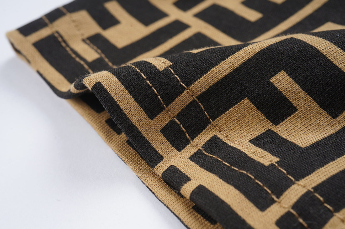 Vintage T-Shirt mit Buchstaben F Print