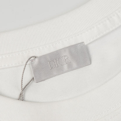 Kreatives T-Shirt mit Blumenmuster